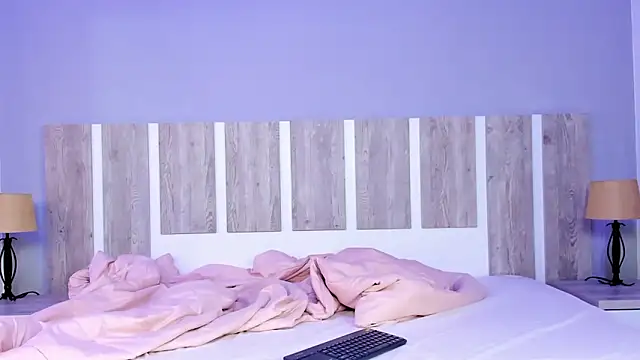 EmilySearss online show from April 5, 7:22 pm