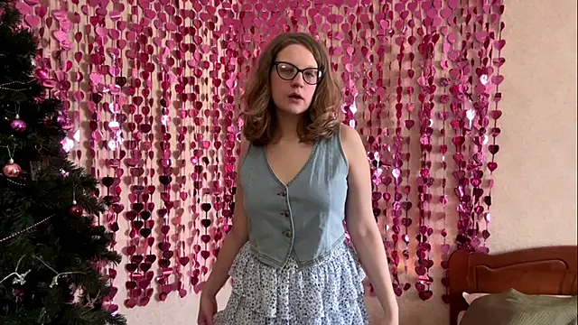 Snapshot of Luminosa chatting on February 28, 11:44 am Luminosa online show from February 28, 11:44 am