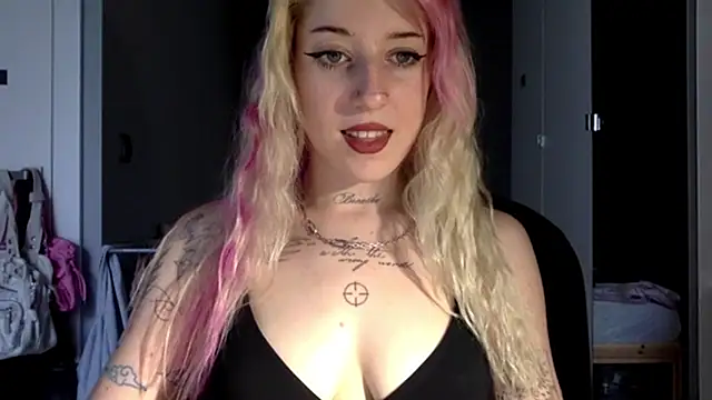 EmmyWet online show from July 4, 4:02 pm