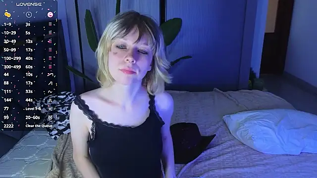 MollySally online show from May 16, 10:12 am