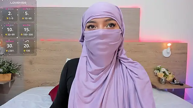  jennaa online show from April 22, 7:59 pm