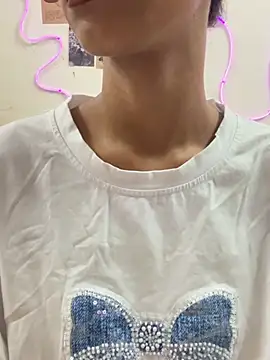 Zoiii   online show from March 31, 1:44 pm