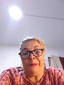 momismilf544 online show from April 30, 5:36 am