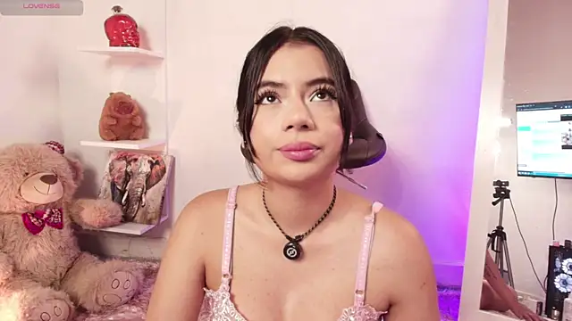 ema parkerr online show from April 13, 10:26 pm