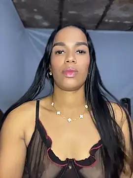 FlorSalvaje  online show from May 1, 12:48 am