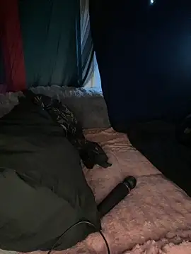 Melissa-Schneider online show from April 25, 6:05 pm