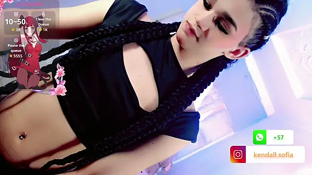 Snapshot of Sophiaa_doll_ chatting on April 6, 4:46 am Sophiaa doll online show from April 6, 4:46 am