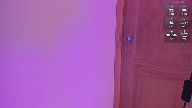 Candyskinny21 online show from March 8, 2:04 am