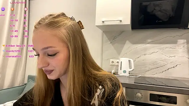 Snapshot of Anika_Socutehe chatting on June 18, 7:07 pm Anika Socutehe online show from June 18, 7:07 pm