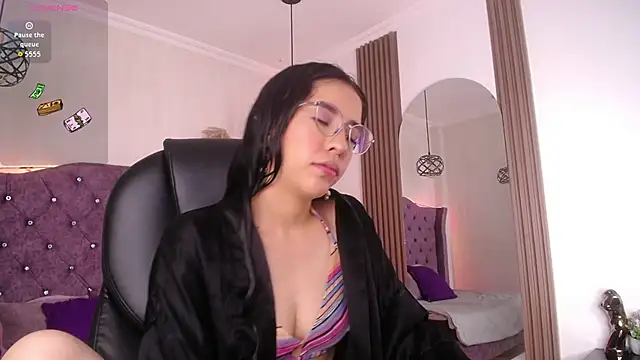 Amara Davis1 online show from May 31, 5:15 am