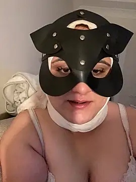 lipaxes online show from April 8, 8:09 pm