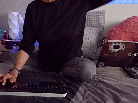 Snapshot of mariaplaya chatting on April 13, 6:30 am mariaplaya online show from April 13, 6:30 am