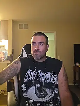 Biggbaddwulf7 online show from May 4, 6:31 am