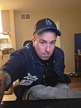 Biggbaddwulf7 online show from June 7, 11:36 am