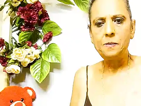 Snapshot of Hot_queen58 chatting on May 28, 6:43 am Hot queen58 online show from May 28, 6:43 am