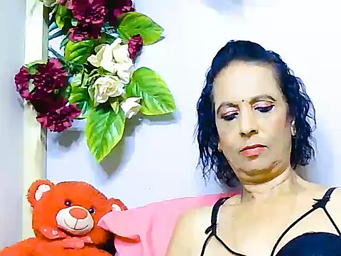 Snapshot of Hot_queen58 chatting on June 1, 6:20 pm Hot queen58 online show from June 1, 6:20 pm