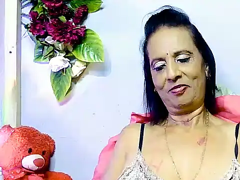 Snapshot of Hot_queen58 chatting on June 7, 5:49 pm Hot queen58 online show from June 7, 5:49 pm