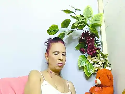 Snapshot of Hot_queen58 chatting on June 19, 5:06 pm Hot queen58 online show from June 19, 5:06 pm