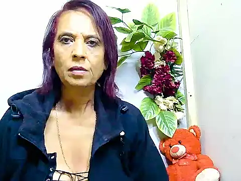 Snapshot of Hot_queen58 chatting on June 22, 4:20 am Hot queen58 online show from June 22, 4:20 am