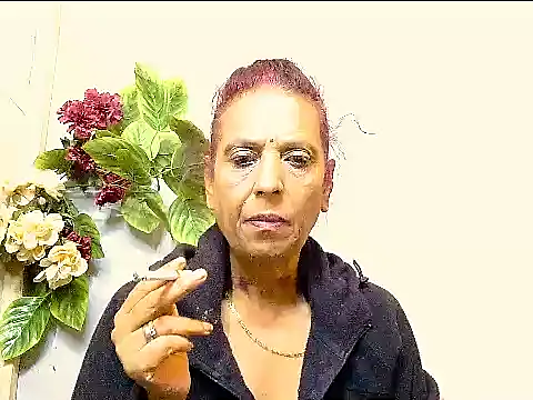 Snapshot of Hot_queen58 chatting on July 4, 7:58 am Hot queen58 online show from July 4, 7:58 am
