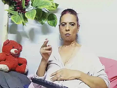 Snapshot of Hot_queen58 chatting on July 11, 6:54 pm Hot queen58 online show from July 11, 6:54 pm