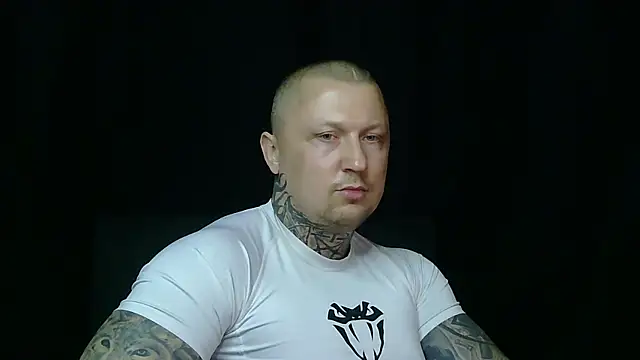 devilWithTats online show from April 19, 8:02 am