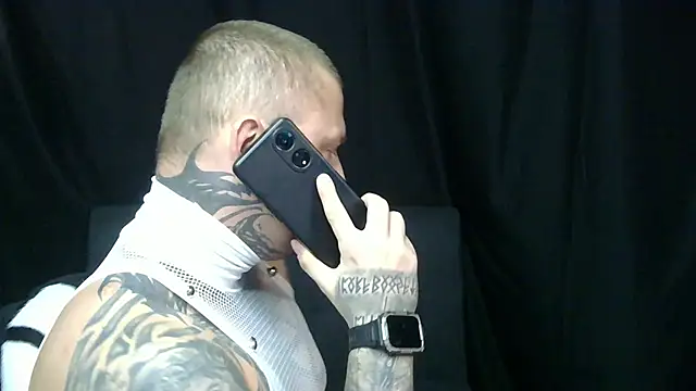 Snapshot of devilWithTats chatting on April 30, 11:16 am devilWithTats online show from April 30, 11:16 am