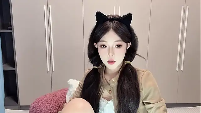 Sjbnmyxm online show from April 17, 3:04 pm