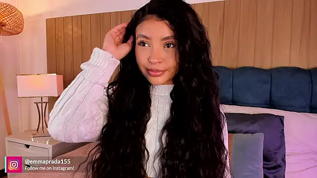 missprada  online show from March 30, 12:06 pm