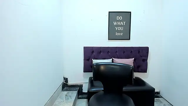 TomBoy Natali online show from March 27, 6:51 pm