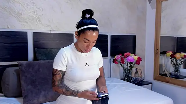 Snapshot of Natalia_Cruzz chatting on June 30, 1:56 pm Natalia Cruzz online show from June 30, 1:56 pm