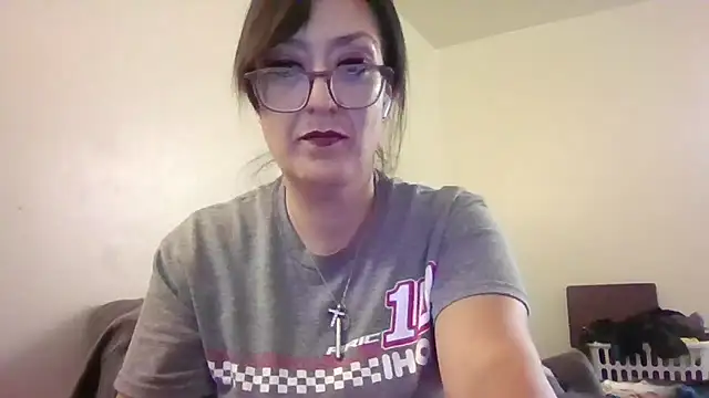 eleanorrox915 online show from April 21, 3:13 am