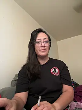 eleanorrox915 online show from April 22, 12:57 am