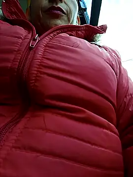 Lucia Rios online show from April 2, 11:41 am