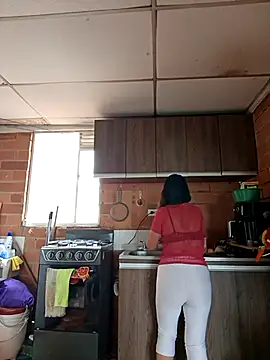 Lucia Rios online show from April 6, 9:05 pm