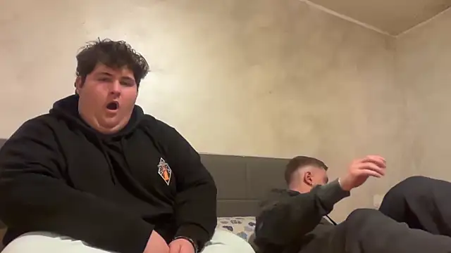 coppiachaserchubby online show from March 26, 1:38 pm