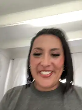 Valeriaa cruz online show from April 2, 7:44 pm