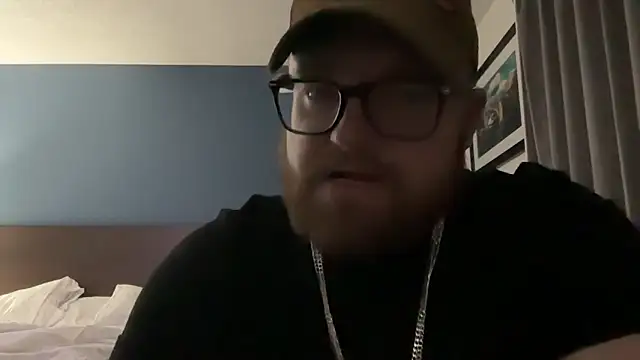 zeusontheloose1 online show from February 28, 4:57 am