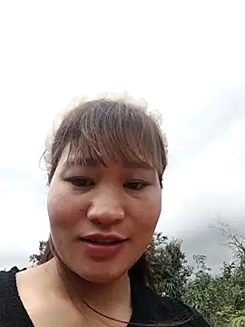 Snapshot of Lilinn_ chatting on February 28, 4:13 am Lilinn online show from February 28, 4:13 am