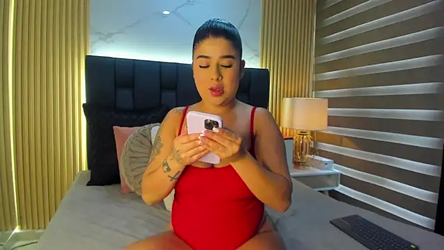 AmaraTexas online show from March 25, 4:24 pm