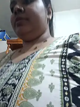 Snapshot of hot-_girls chatting on March 1, 7:21 am hot- girls online show from March 1, 7:21 am