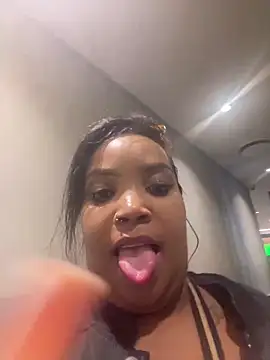 Snapshot of friendlybitch22 chatting on March 19, 10:58 pm friendlybitch22 online show from March 19, 10:58 pm