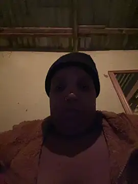 friendlybitch22 online show from May 20, 4:35 pm