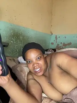 friendlybitch22 online show from May 26, 5:36 am