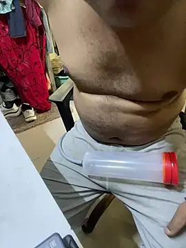Snapshot of Daddyfuck_01 chatting on April 24, 5:43 am Daddyfuck 01 online show from April 24, 5:43 am