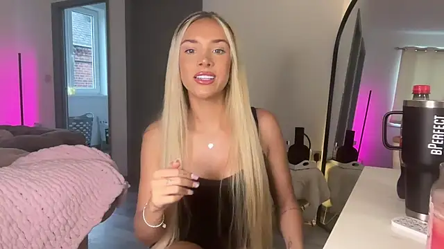 Naughtyblondex online show from June 21, 7:49 pm