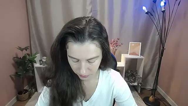 MistyBree online show from July 25, 8:12 am