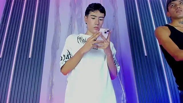 Snapshot of Brayco_Thiago chatting on March 1, 7:10 am Brayco Thiago online show from March 1, 7:10 am