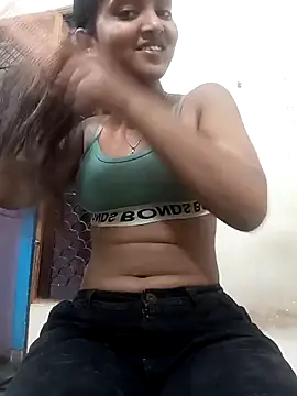 Olivia 101 online show from March 8, 4:44 pm