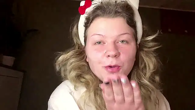 YoungAlina online show from April 21, 8:44 pm